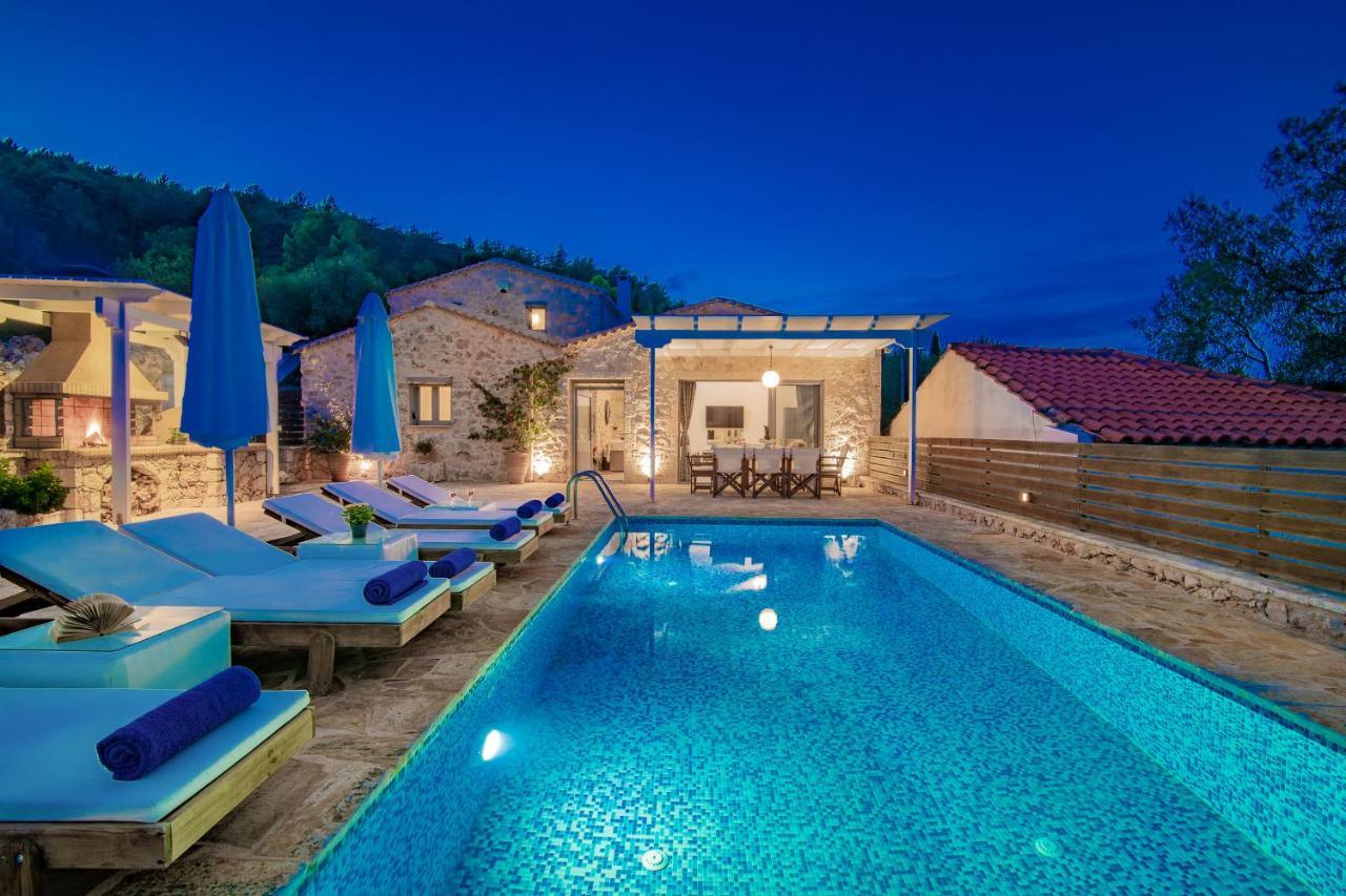 Villa Daniela - Private Pool And Serene Location, By Zantewize Коритион Экстерьер фото